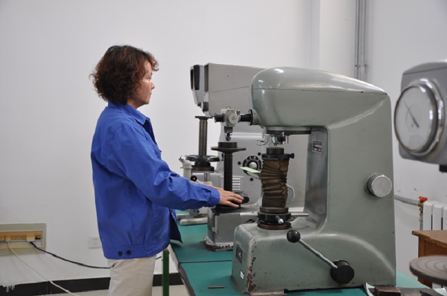 1521710851542802.jpg Brinell Hardometer.JPG